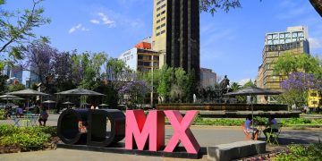 Canaco CDMX estima un escenario positivo para el sector terciario por vacaciones de verano