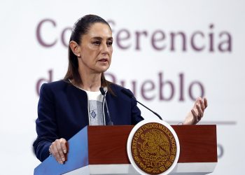 Sheinbaum promete proteger el trabajo y la voz de los actores de doblaje ante auge de la IA
