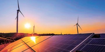 Expertos consideran indispensable la colaboración público-privada para modernización de energías renovables