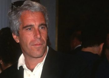 Cómplice de Jeffrey Epstein pide a la Corte Suprema de EU revocar su sentencia