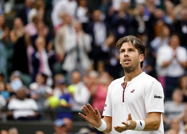Wimbledon (United Kingdom), 06/07/2025.- Cameron Norrie of Britain celebrates winning the Men's round of 16 match against Nicolas Jarry of Chile at the Wimbledon Championships, Wimbledon, Britain, 06 July 2025. (Tenis, Reino Unido) EFE/EPA/TOLGA AKMEN EDITORIAL USE ONLY