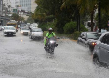 Flossie se degrada a tormenta tropical, continuarán las lluvias