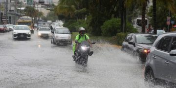 Flossie se degrada a tormenta tropical, continuarán las lluvias