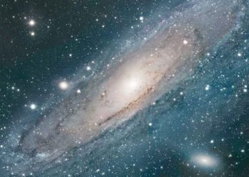 El hielo espacial se parece menos al agua de lo que se creía
