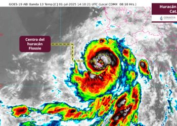 Huracán Flossie se intensifica a categoría 2 mientras se desplaza al noroeste de México