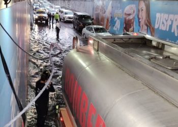 Hay alerta por lluvias en CDMX; reportan encharcamientos y árboles caídos