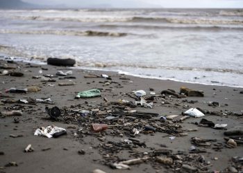 La costa del Pacífico de América Central, la más afectada por botellas de plástico
