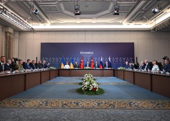 Termina en menos de una hora la reunión de Estambul entre Ucrania y Rusia