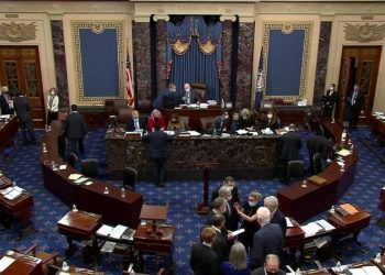 Senado de EEUU aprueba plan fiscal de Trump, va a Cámara Baja para voto final