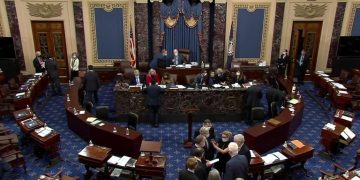 Senado de EEUU aprueba plan fiscal de Trump, va a Cámara Baja para voto final