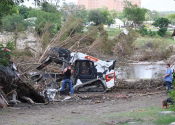 Texas: Aumentan a 120 los muertos por las inundaciones y 170 los desaparecidos