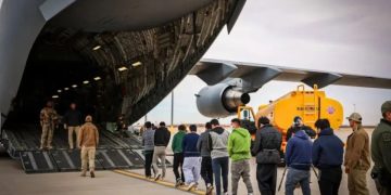 Gobierno de Trump reanuda vuelos de deportación de inmigrantes a terceros países
