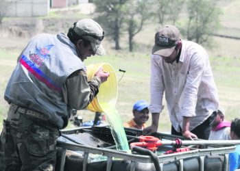 Incautan casi 4 mil litros de huachicol en Ajacuba, Hidalgo