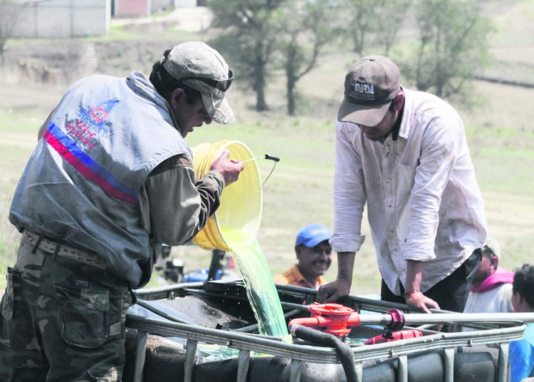 La FGR deshabilita 13 tomas clandestinas de huachicol en diversos municipios de Jalisco
 | FOTO EFE/IMAGEN ILUSTRATIVA
