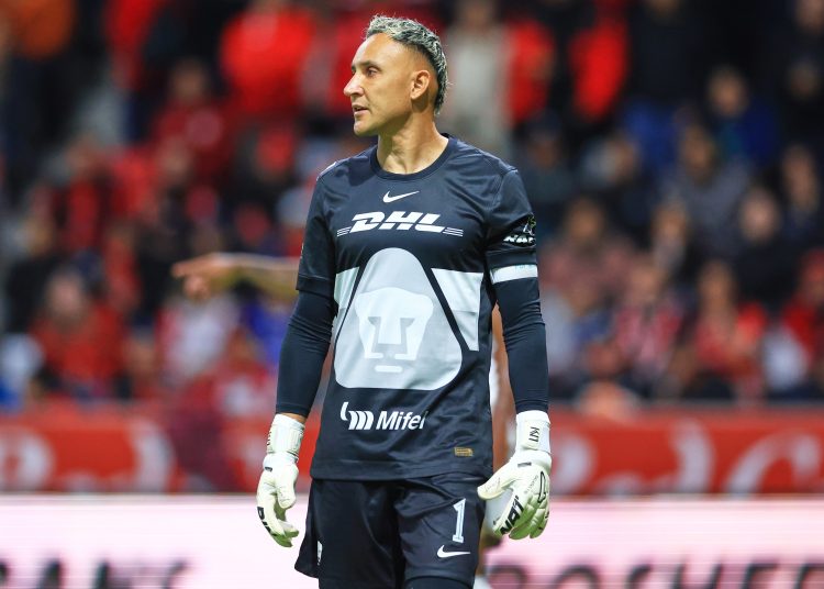 Keylor Navas of Pumas during the 5th round match between Toluca and Pumas UNAM as part of the Liga BBVA MX, Torneo Apertura 2025 at Nemesio Diez Stadium, on August 16, 2025 in Toluca, Estado de Mexico, Mexico.