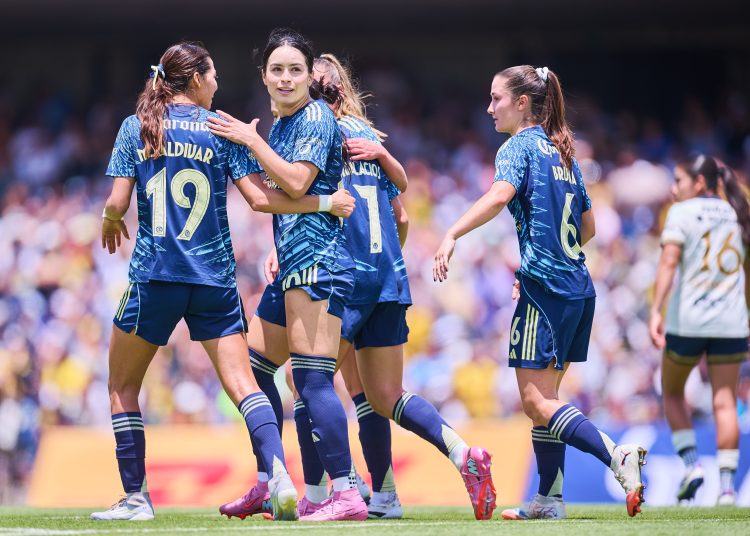 during the 7th round match between Pumas UNAM and America as part of the Liga BBVA MX Femenil, Torneo Apertura 2025 at Olimpico Universitario Stadium, on August 17, 2025 in Mexico City, Mexico.