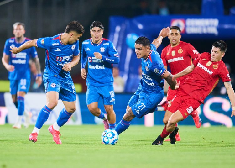 during the 6th round match between Cruz Azul and Toluca as part of the Liga BBVA MX, Torneo Apertura 2025 at Olimpico Universitario Stadium, on August 23, 2025 in Mexico City, Mexico.