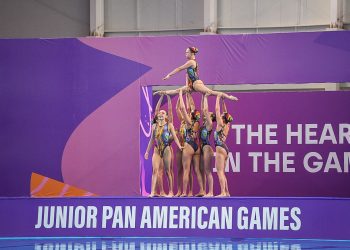 Selección mexicana de natación artística gana Oro en equipo mixto