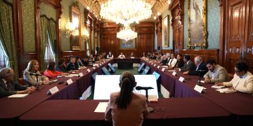 Abasto de medicamentos e infraestructura, los temas de Sheinbaum con gobernadores