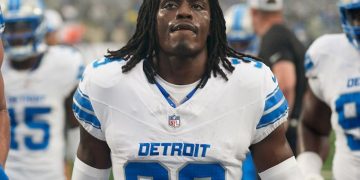 Norris vuelve con Lions, pero permanece en protocolo de conmoción