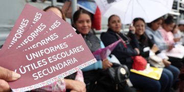 En marcha el Programa de Tarjetas para Útiles Escolares y Uniformes