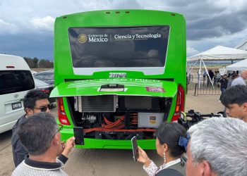 México anuncia interés de hasta 20 mil unidades del primer autobús eléctrico nacional