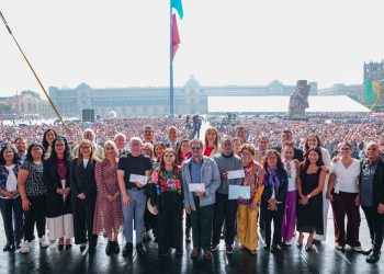 Brugada concluye la entrega de 77 mil apoyos a personas de 60 a 64 años