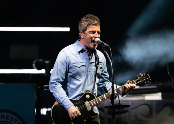 Muere un hombre al caer de una grada durante un concierto de Oasis en Londres