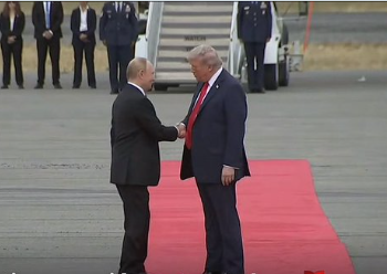 Trump y Putin se reúnen en Alaska, abordarán la guerra en Ucrania