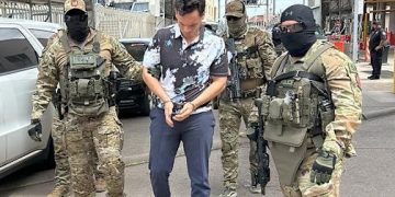 Julio César Chávez Jr. promueve amparo