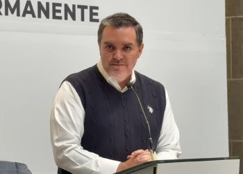 Federico Döring acusa a Fernández Noroña de desviar recursos públicos para comprar casa