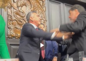Tras pleito, amaga Noroña con denunciar a Alejandro Moreno y pedir su desafuero
