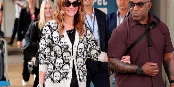 Julia Roberts, deslumbra en ‘After the Hunt’, film que abre en Venecia el debate feminista