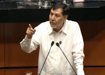 Usa Noroña sesión de la Comisión permanente para quejas, lamentaciones y desagravio personal