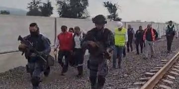 Guanajuato: 40 horas tardaron en sacar a maquinista involucrado en accidente ferroviario