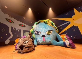 VIDEO: Extra-terrestres en Casa Hotbook de Zona Maco Lab