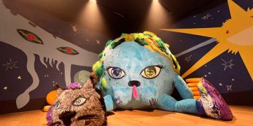 VIDEO: Extra-terrestres en Casa Hotbook de Zona Maco Lab