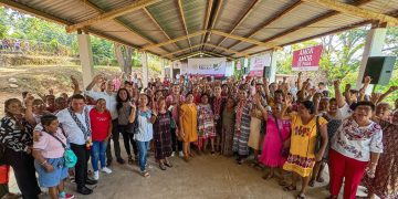 Sheinbaum anuncia créditos para mujeres indígenas de Guerrero
