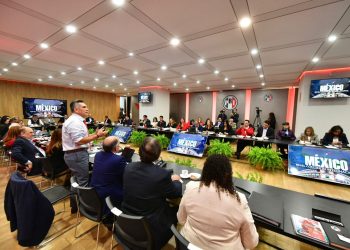 Arranca plenaria de senadores y diputados del PRI, llaman a defender sin miedos ni titubeos a México