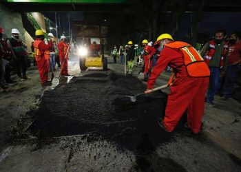 Ciudadanos llaman a la autoridad a realizar con seriedad y materiales de buena calidad los trabajos de bacheo