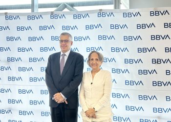 Deportaciones masivas en Estados Unidos harían caer en recesión su economía, advierten expertos