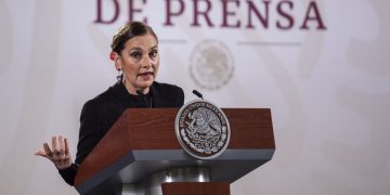 Beatriz Gutiérrez Müller niega que vaya a vivir a España