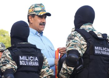 Maduro acusa a EU de buscar un “cambio de régimen” de manera “terrorista”