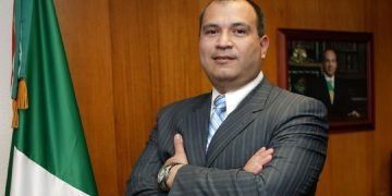 “México busca violar los derechos de Carlos Treviño, ex director de Pemex al traerlo deportado y no extraditado”: Abogado