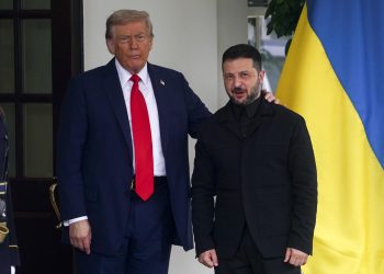 Zelenski evade pregunta sobre cesiones territoriales y promete comicios tras alto el fuego