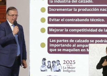 Ebrard anuncia suspensión temporal de importación de calzado terminado