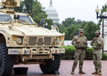 Administración Trump hizo más de 400 arrestos en la primera semana de la toma de la policía en Washington