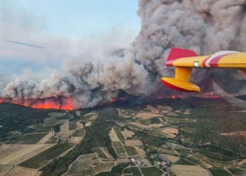Incendio de Francia ya ha quemado 16 mil hectáreas