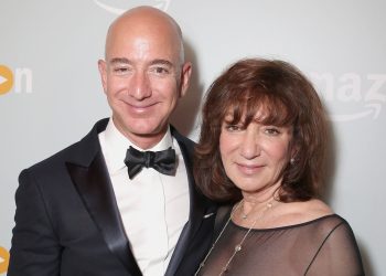 Fallece Jackie Bezos, madre de Jeff Bezos y una de las primeras inversoras en Amazon