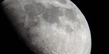 NASA planea construir una base nuclear en la Luna como parte de su carrera con China